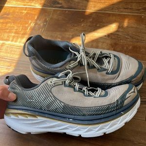 Hoka Bondi 5